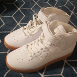 New size 4 1/2 kids size shose